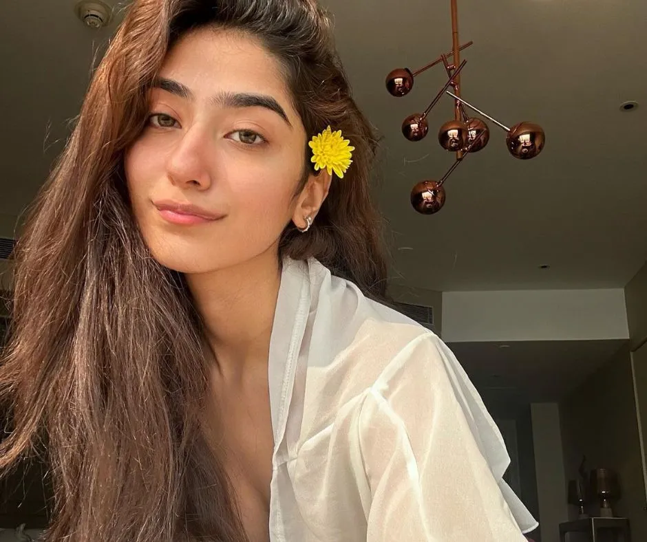 nazila siteshi bio family